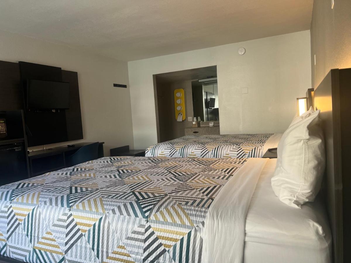 Motel 6 Glendale Phoenix Exterior photo