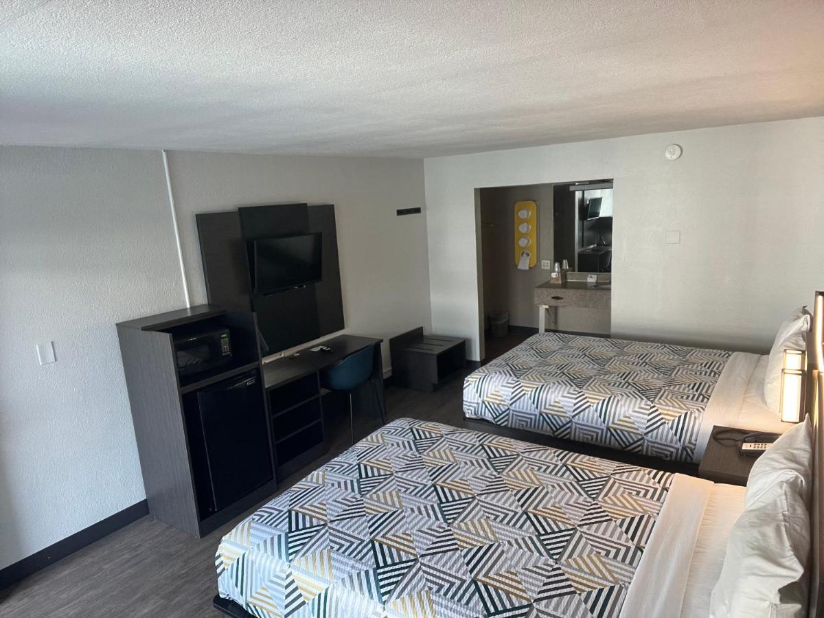 Motel 6 Glendale Phoenix Exterior photo