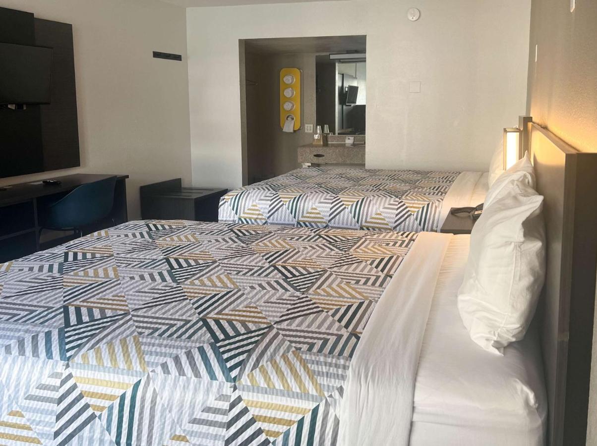 Motel 6 Glendale Phoenix Exterior photo