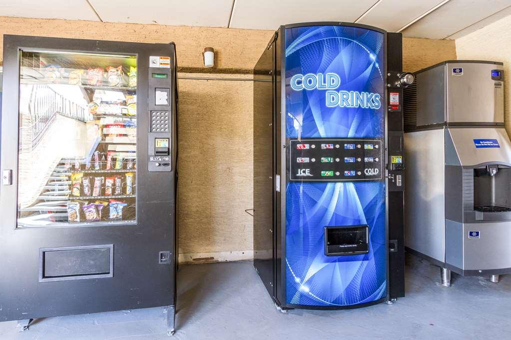 Motel 6 Glendale Phoenix Facilities photo