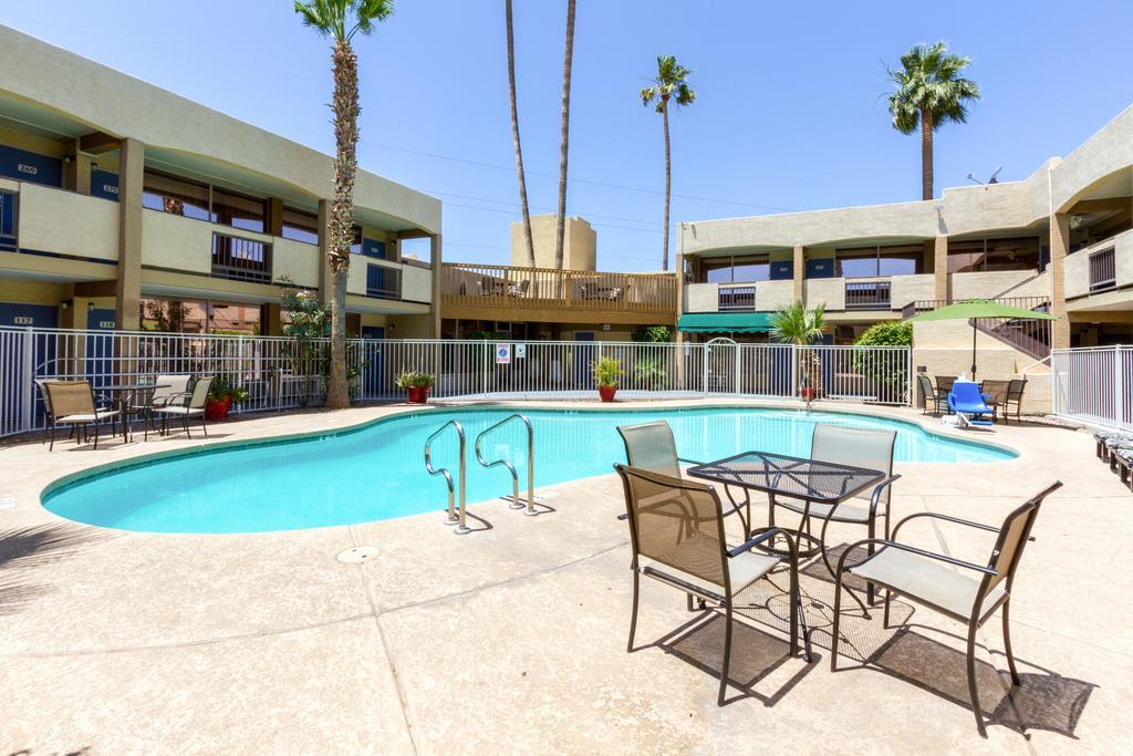 Motel 6 Glendale Phoenix Exterior photo