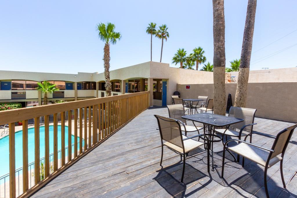 Motel 6 Glendale Phoenix Exterior photo